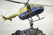 Semir (Erdogan Atalay) schafft es, Florida (Vivien Wulf) in letzter Sekunde aus dem führerlosen Truck zu ziehen, bevor dieser mit Ben an Bord im Hafenbecken verschwindet...