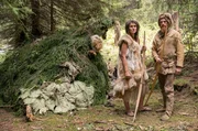 Neben dem Sammeln war die Jagd die wichtigste Ernährungsquelle für unsere Vorfahren aus der Steinzeit. Der Erfolg hing von den eigenen Fähigkeiten mit dem Bogen ab.