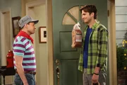 Walden (Ashton Kutcher) und Alan (Jon Cryer).