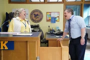 Helen (Paula Pell, l.); Principal Durbin (Patton Oswalt, r.)