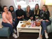 V.l.: Kandidatin Cathleen, Shoppingbegleitung Ulrike, Anja, Anette, Alina und Miriam.