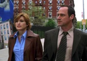 Für Olivia Benson und Elliot Stabler wird es immer schwieriger, Fakten und Fiktion auseinander zu halten. Wurde das Kind der Verdächtigen wirklich entführt oder ist die ganze Geschichte nur ein Lügengeflecht?