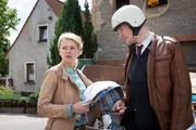 Kann Maik Gutsche (David Schellenberg, r.) Kommissarin Kristina Katzer (Isabell Gerschke, l.) weiterhelfen?