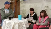Petra und Selina sind zu Besuch bei Kumpel Michael und klagen ihm ihr Leid. Sie haben genug von Dessau und wollen zurück nach Mannheim