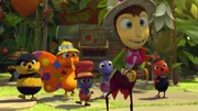 Die Gartenbewohner freuen sich schon auf die Party von Micki. Mit Gregor Grilles musikalischer Unterstützung tanzen sie - Heini Hummel, Walter, der Falter, Klaus, die Laus, Anna Ameise und Paula Pünktchen -  sich schon einmal ein.