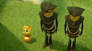 Die kleine Biene Enzian ist so fasziniert von der Disziplin und Stärke der Hornissen-Garde, dass sie einen Tag bei ihnen im Training mitmachen darf.