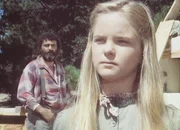 Mary (Melissa Sue Anderson, r.) und Mr. Edwards (Victor French, l.) machen sich Gedanken um John. Mary (Melissa Sue Anderson, r.) und Mr. Edwards (Victor French, l.) machen sich Gedanken um John.