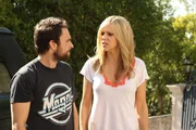 v.li.: Charlie Kelly (Charlie Day), Dee Reynolds (Kaitlin Olson)