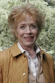 -- "Mr Monk is at Your Service" Episode 5014 -- Pictured: Holland Taylor as Peggy Davenport -- USA Network