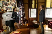 (v.l.n.r.) Dr. Joane Watson (Lucy Liu); Sherlock Holmes (Jonny Lee Miller)