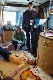 Können Richard Castle, Kate Beckett und Lanie Parish den Mörder des bekannten Sängers James Swan dingfest machen?