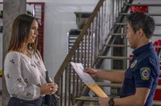 Maddie Kendall (Jennifer Love Hewitt, l.); Howie "Chimney" Han (Kenneth Choi, r.)