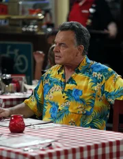 Robin und Barney wollen ihre Verlobung bekannt geben, doch zuvor muss Barney bei Robins Vater (Ray Wise) um ihre Hand anhalten ...