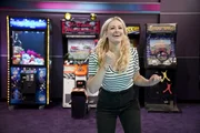 Gemma Johnson (Beth Behrs)
