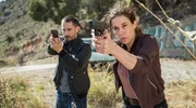 Xavi Bonet (Clemens Schick, li.) und Fina Valent (Anne Schäfer) müssen etwas Tragisches mit ansehen.