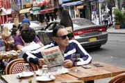 Vincent Rella (Dan Hedaya)