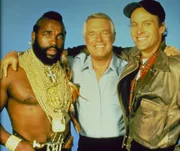 Immer im Einsatz für die Gerechtigkeit: Hannibal (George Peppard, M.), Murdock (Dwight Schultz, r.) und B.A. Baracus (Mr. T, l.) ...