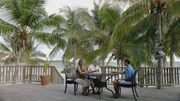 Joe und Vicky lebten ihren Traumjob und tourten für mehrere Jahre mit der Rockband "The Allmann Brothers" durch die Welt. Zurück in Atlanta wollen sie auf die Bahamas ziehen, um sich dort von der aufregenden Zeit zu erholen. Vor allem Joe schwelgt in Erinnerungen an seinen Großvater, mit dem er auf den Abaco Inseln seine Ferien als Kind verbrachte.