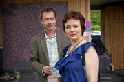 James Otley (Dominic Mafham) und Liz Gerrard (Amanda Drew).