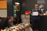 Innerhalb der Familie, die das mediterranen Restaurant "Sam's Kabob Room" in Monrovia, California betreibt, gibt es Konflikte - und das sogar vor den Gästen ... Kann Gordon Ramsey (r.) hier helfen? Innerhalb der Familie, die das mediterranen Restaurant "Sam's Kabob Room" in Monrovia, California betreibt, gibt es Konflikte - und das sogar vor den Gästen ... Kann Gordon Ramsey (r.) hier helfen?