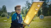 Eigentlich wollte Uno (Nils Peder Vassnes) vor seinen Mitschüler:innen mit seinem magischen Super-Schwert Eindruck schinden. Doch das Schwert hat einen eigenen Willen und gehorcht ihm einfach nicht.