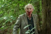 Auch Frank (Paul Bentall) ist durch die Infektion zu einem blutrünstigen Zombie geworden.