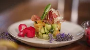 Zu Tisch Vaucluse – Frankreich Melonentartar mit Zucchini, Gurke und Avocado
