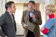 ARD/HEITER BIS TÖDLICH - ALLES KLARA II. Staffel (16 neue Folgen), Folge 18 "Schachmatt", am Donnerstag um 18.50 Uhr im Ersten. Dr. Münster berichtet über die Todesursache von Frau Walther, Paul Kleinert und Klara suchen nach dem Motiv für den Mord und sind mal wieder unterschiedlicher Meinung.