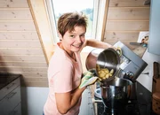 SRF bi de Lüt Landfrauenküche - Brigitte Wegmüller, Bigenthal BE Folge 1 Brigitte Wegmüller