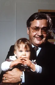 Benjamin Steuer (Baby), Alfred Böhm (Waldemar Herzog).