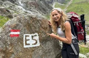 Tamina Kallert macht eine Alpenüberquerung entlang des legendären Fernwanderwegs E5.