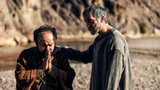 Barnabas (Kenneth Collard) und Ananias (Nicholas Sidi, r.)