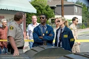 Von links: Sherrif Hastings (Michael McGrady), Alec Hardison (Aldis Hodge) und Parker (Beth Riesgraf)