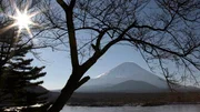 Der Fujiyama ist der wohl berühmteste Vulkan Japans. Die japanischen Inseln zählen zu den Gebieten mit der höchsten vulkanischen Aktivität der Erde.