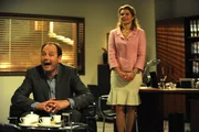 Uschi kann über Huberts Witz nicht recht lachen. Von links: Hubert Kirchleitner (Bernhard Ulrich) und Uschi Guggenmoser (Silke Popp).