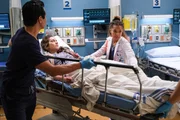 Von links: Dr. Alex Park (Will Yun Lee), Fran Huck (Brittany Willacy) und Dr. Claire Browne (Antonia Thomas)  Die Verwendung des sendungsbezogenen Materials ist nur mit dem Hinweis und Verlinkung auf RTL+ gestattet.