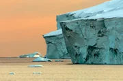 Das Polarlicht am Kap Adare: Im Sommer wird es an diesem Ort nie dunkel.
