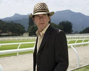 Nathan Ford (Timothy Hutton)