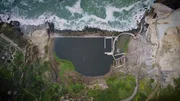 Sutro Baths war bei seiner Er&ouml;ffnung im Jahr 1896 das gr&ouml;&szlig;te Hallenbad der Welt. Heute sind seine Ruinen in der N&auml;he von San Francisco eine beliebte Touristen-Attraktion.