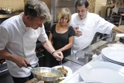 Gordon Ramsay (l.)