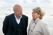 Georg Wilsberg (Leonard Lansink) ist froh, dass der Streit mit Anna Springer (Rita Russek) ad acta gelegt ist.