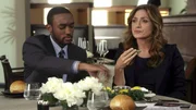 Die Spuren des ermordeten Mannes aus der Oberschicht Bostons führen Maura Isles (Sasha Alexander) und Detective Frost (Lee Thompson Young) in ein Nobelrestaurant.