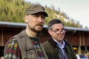 (v.li.): Zlatko (Aleksandar Petrovic), Hermann Fürst (Daniel Keberle).