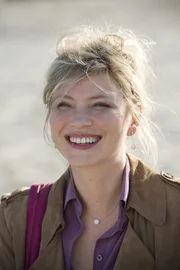 Candice Renoir (Cecile Bois)
