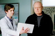 Dr. Shaun Murphy (Freddie Highmore), Dr. Silas Chambers (Christian Clemenson) Die Verwendung des sendungsbezogenen Materials ist nur mit dem Hinweis und Verlinkung auf RTL+ gestattet.