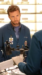 Dr. Jack Hodgins (T.J. Thyne)