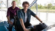Der Achterbahn-Check 1; © BR/megaherz gmbh/Hans-Florian Hopfner - Honorarfreie Verwendung gemäß AGB im redaktionellen Zusammenhang mit genannter Sendung bei Nennung "Bild: BR/megaherz gmbh/Hans-Florian Hopfner". Andere Verwendung nur nach Absprache. KiKA Unternehmenskommunikation - bildredaktion@kika.de Telefon: +49 361.218-1826