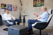 Harald Lesch (r.) diskutiert mit dem Nobelpreisträger Ferenc Krausz (l.) über die Welt im Allerkleinsten – die Welt der Quanten. Wie kann Quantentechnik unsere Zukunft revolutionieren?