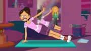 Wendy zieht ihr Bauch-, Beine-, Po-Programm auf der Gymnastikmatte durch, um wieder in ihre Jeans zu passen. Marine will die Jeans lieber erben.