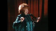 Oper(ette)nsängerin Brigitte Mira singt Varieté im Ost-Berliner Exklusivklub 'Die Möwe'.